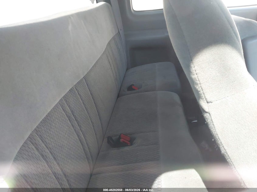 1998 Ford F-150 Standard/Xl/Xlt VIN: 2FTZX1728WCA52557 Lot: 45282558