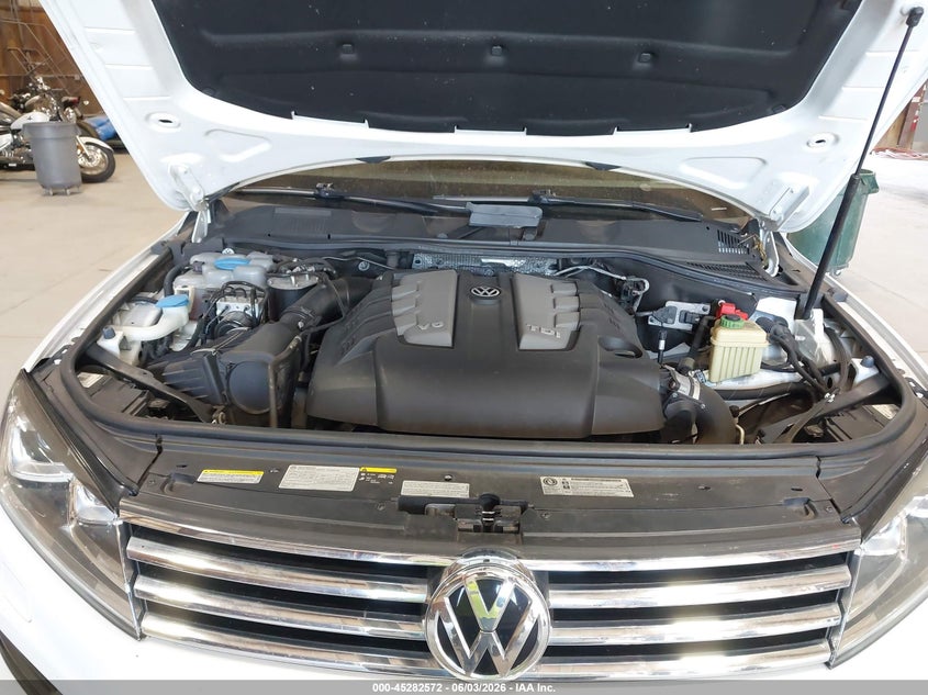 2016 Volkswagen Touareg Tdi Lux VIN: WVGEP9BPXGD006130 Lot: 45282572