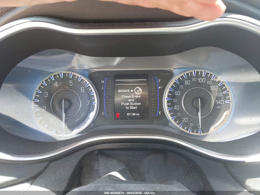 2015 Chrysler 200 Limited VIN: 1C3CCCAB8FN571869 Lot: 45282574