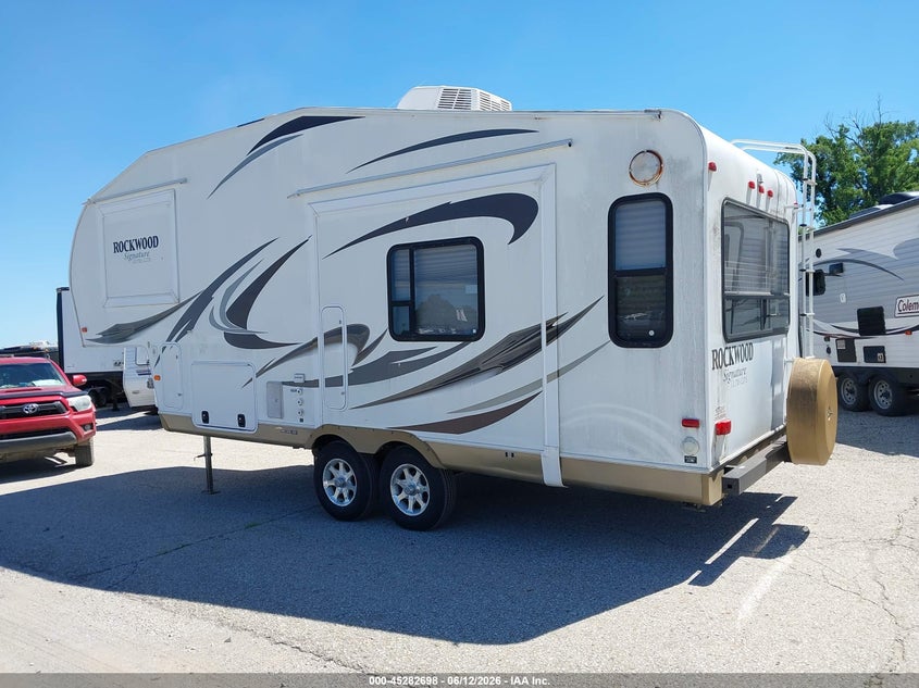 2012 ROCKWOOD RLF8244WS auction photo 3