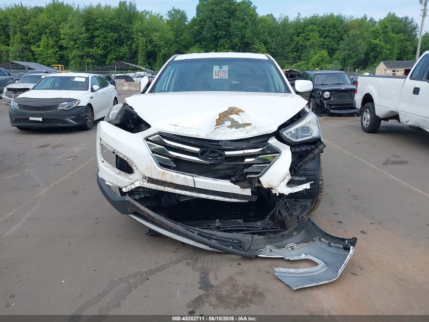 2014 Hyundai Santa Fe Sport 2.4L VIN: 5XYZT3LBXEG163818 Lot: 45282711