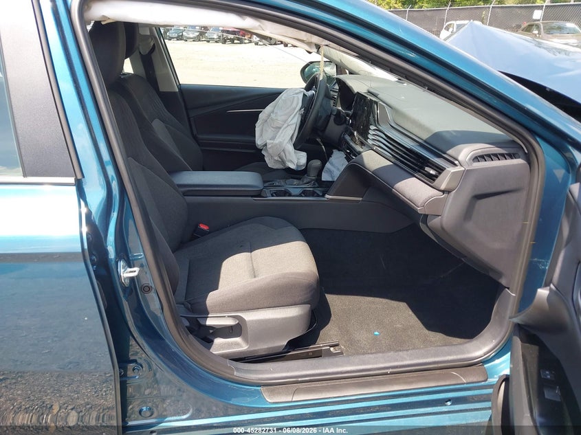 2025 TOYOTA CAMRY auction photo 5