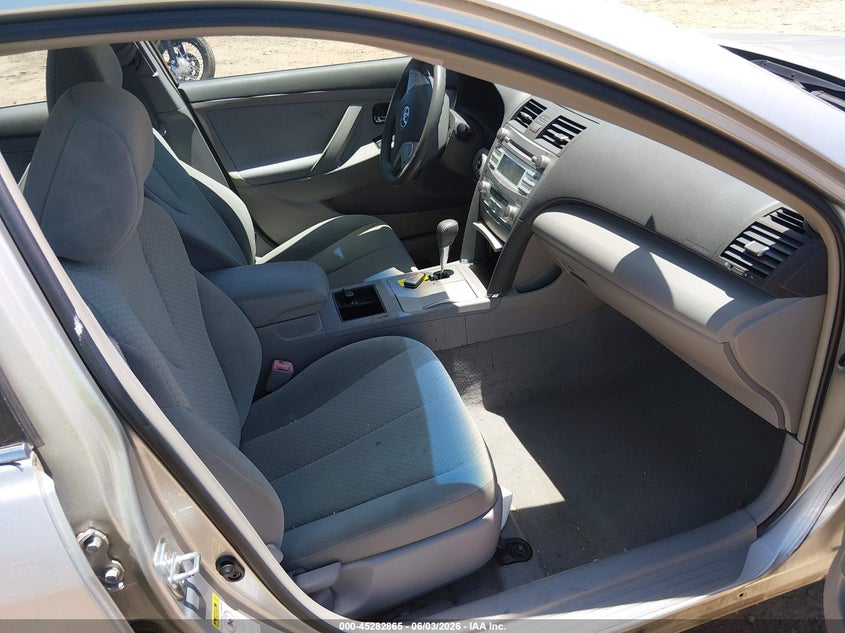 AtlanticExpress - Toyota Camry Hybrid