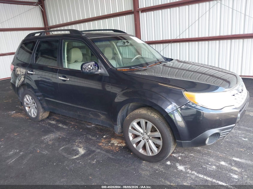 Vin: jf2shaec9dh404482, lot: 45780720, subaru forester 2.5x limited 2013 img_1