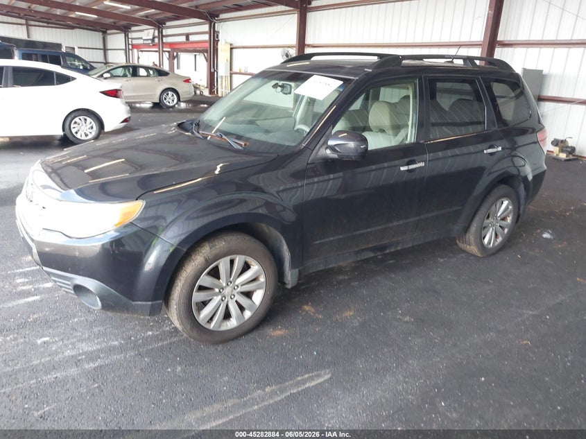 Vin: jf2shaec9dh404482, lot: 45780720, subaru forester 2.5x limited 20132