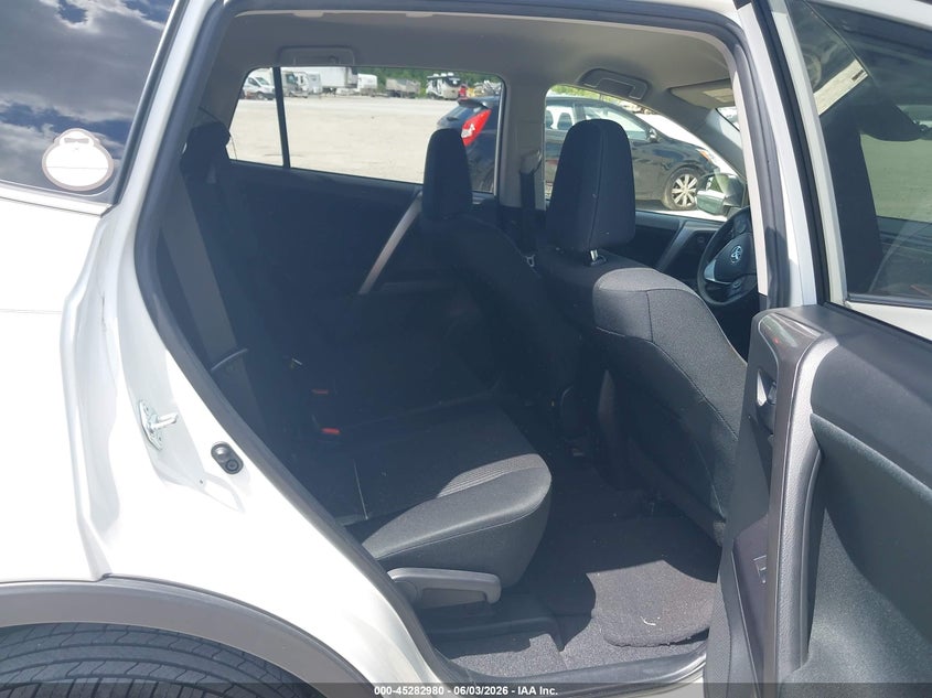 2017 Toyota Rav4 Le VIN: JTMZFREV0HJ713176 Lot: 45282980
