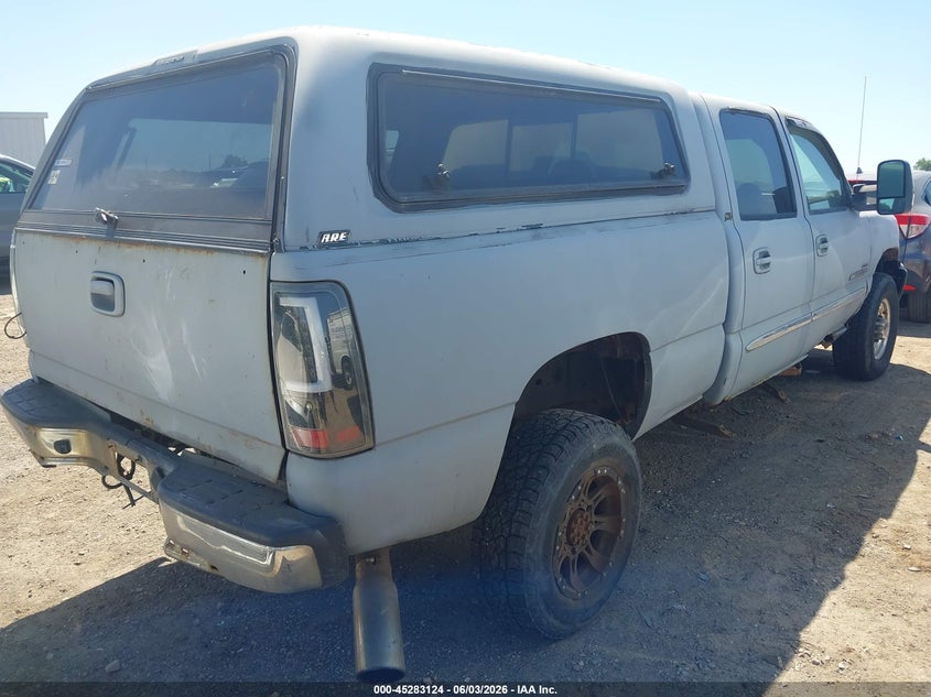 2004 GMC SIERRA 2500HD auction photo 4