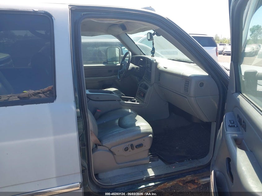 2004 GMC SIERRA 2500HD auction photo 5