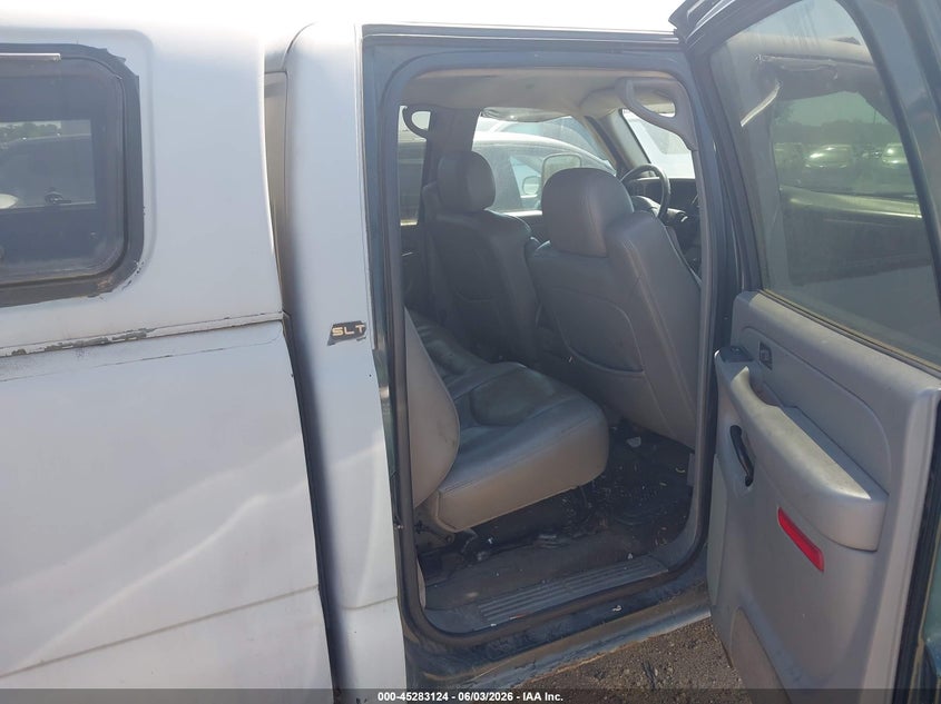 2004 GMC SIERRA 2500HD auction photo 8