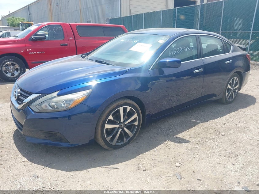 Vin: 1n4al3ap2hc131889, lot: 45780991, nissan altima 2.5 sr 20172