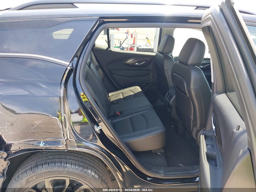 2024 GMC TERRAIN auction photo 8