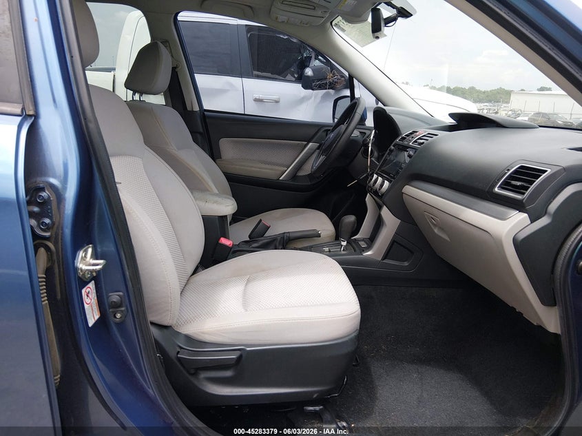 2018 SUBARU FORESTER auction photo 5
