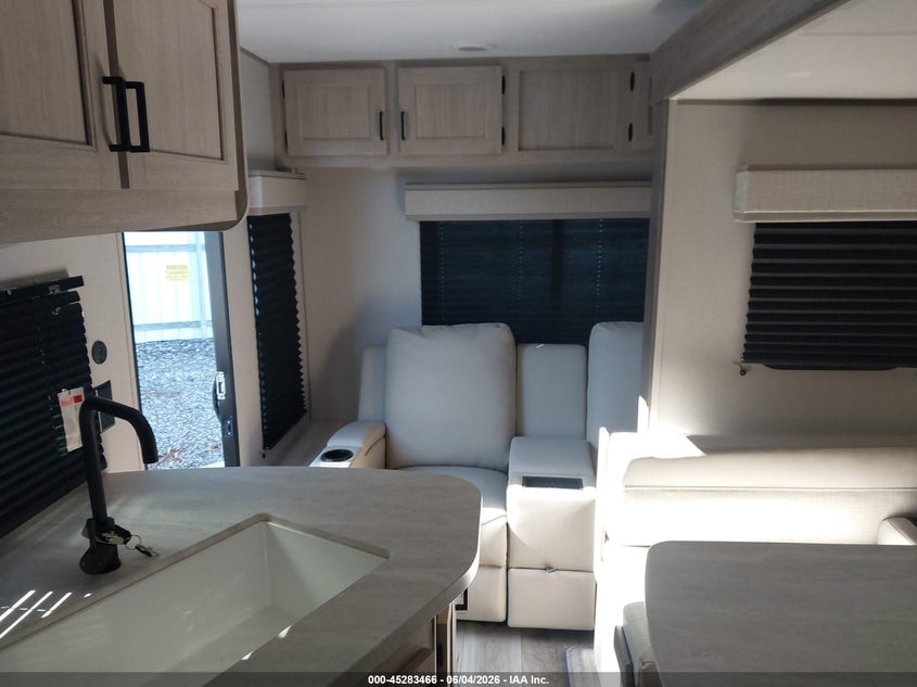 2024 COACHMEN CATALINA auction photo 8