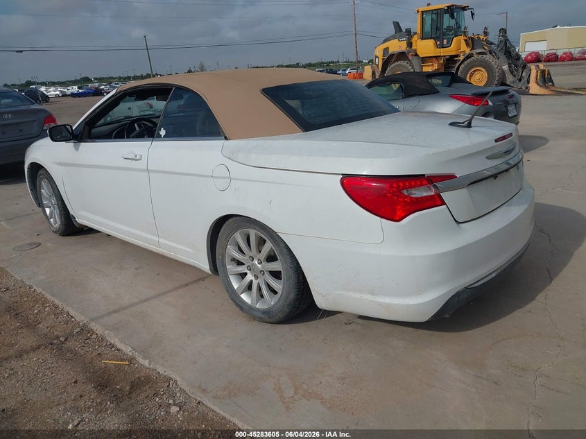 Vin: 1c3bc2eg0bn529542, lot: 45781441, chrysler 200 touring 20113