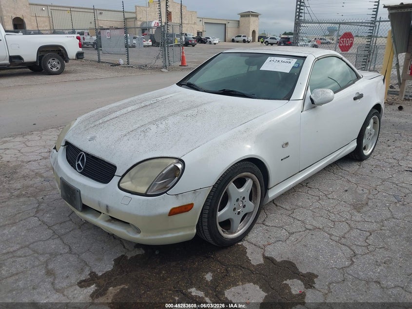 WDBKK47F4YF149507 2000 MERCEDES-BENZ SLK 230 KOMPRESSOR photo 1