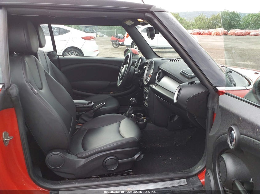 2014 MINI CONVERTIBLE auction photo 5