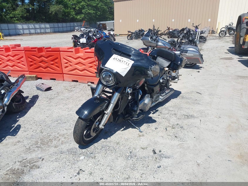 2019 HARLEY-DAVIDSON FLHT auction photo 2