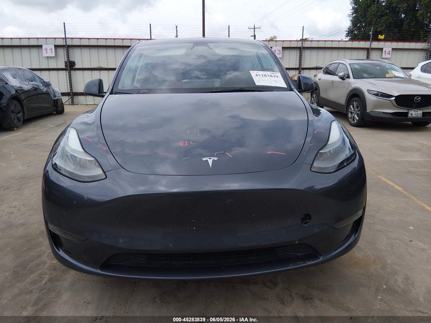TESLA MODEL Y - zdjęcie 13