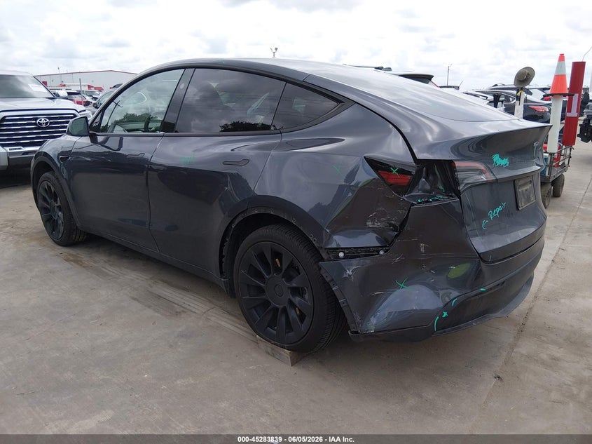 TESLA MODEL Y - zdjęcie 3