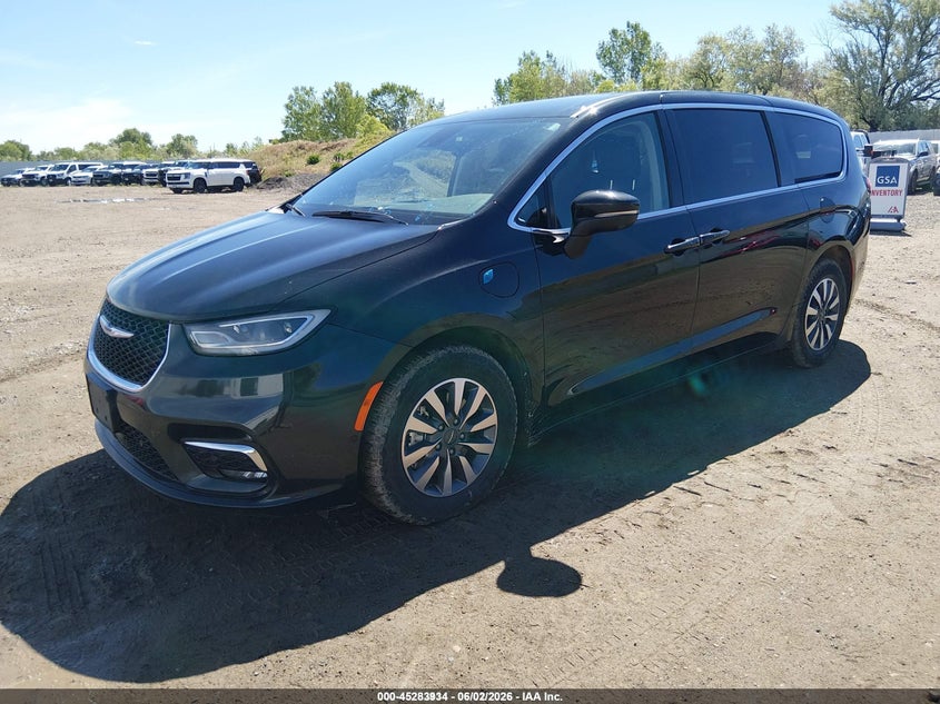 2023 CHRYSLER PACIFICA HYBRID auction photo 2