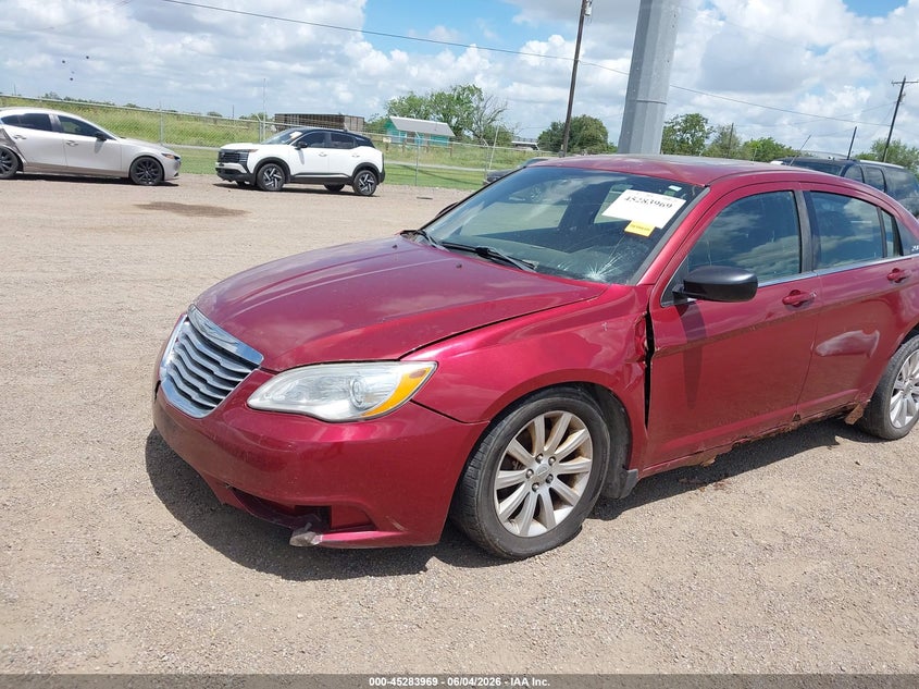 2011 CHRYSLER 200 auction photo 6
