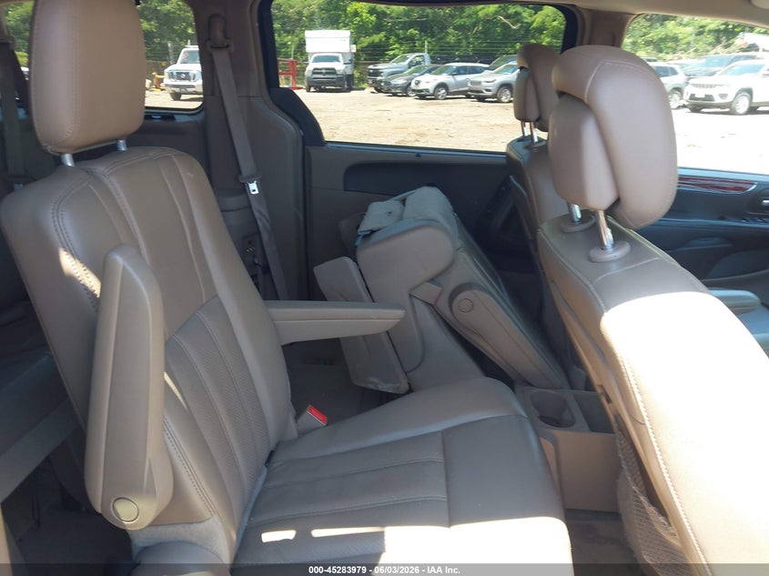 2014 Chrysler Town & Country Touring-L VIN: 2C4RC1CG7ER108531 Lot: 45283979
