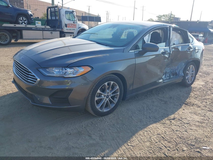 Vin: 3fa6p0hd2lr109941, lot: 45781884, ford fusion se 20202
