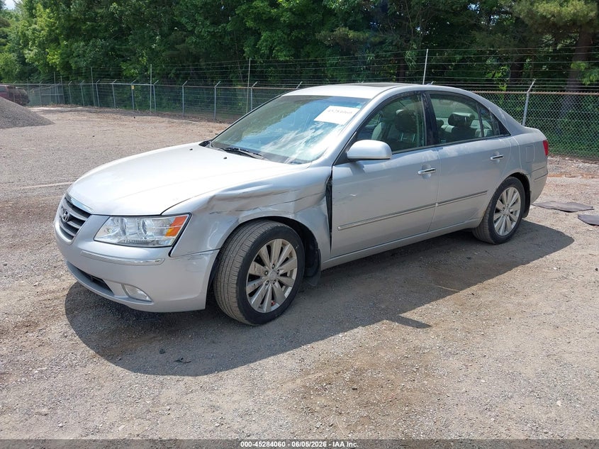 2010 HYUNDAI SONATA auction photo 2