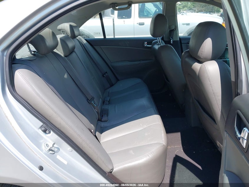 2010 HYUNDAI SONATA auction photo 8