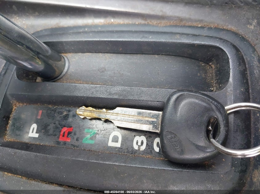 2004 Hyundai Elantra Gls/Gt VIN: KMHDN46D34U755545 Lot: 45284108