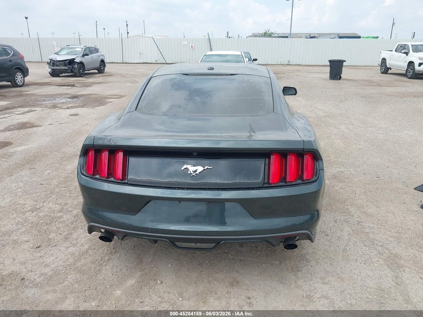 FORD MUSTANG - zdjęcie 16