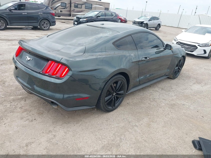 FORD MUSTANG - zdjęcie 4