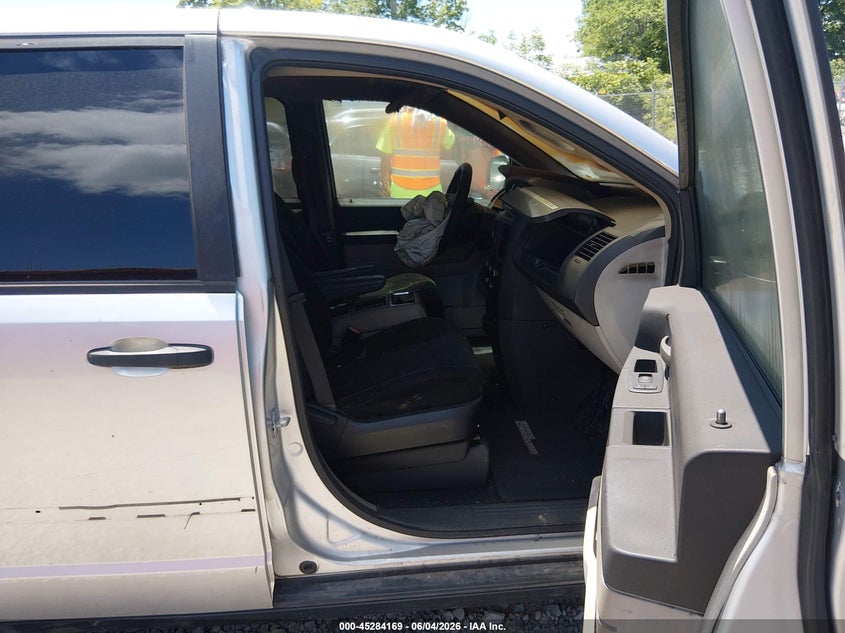 2008 DODGE GRAND CARAVAN auction photo 5