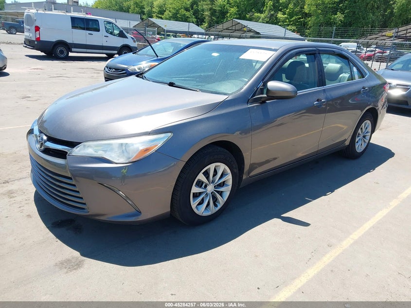 Vin: 4t1bf1fk7hu323841, lot: 45782093, toyota camry le 20172