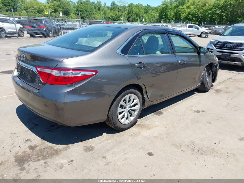 Vin: 4t1bf1fk7hu323841, lot: 45782093, toyota camry le 20174