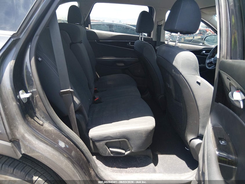 2019 KIA SORENTO auction photo 8