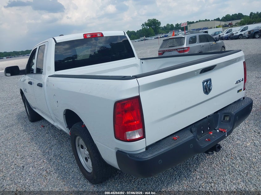 Vin: 1c6rr7fg1js326221, lot: 45782228, ram 1500 20183