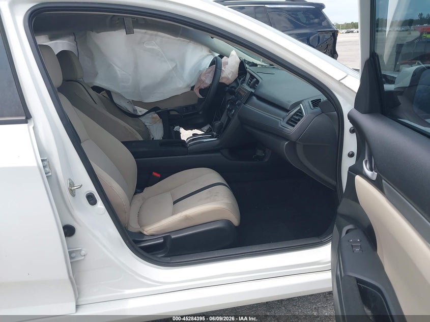 VIN 2HGFC2F55JH568498 2018 HONDA CIVIC LX