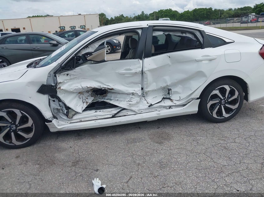 VIN 2HGFC2F55JH568498 2018 HONDA CIVIC LX