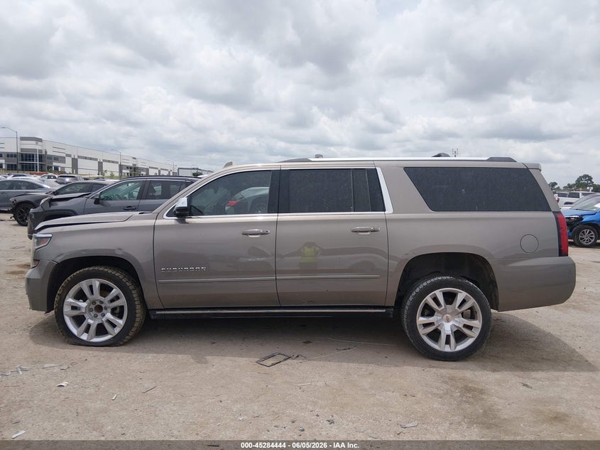 CHEVROLET SUBURBAN - zdjęcie 13