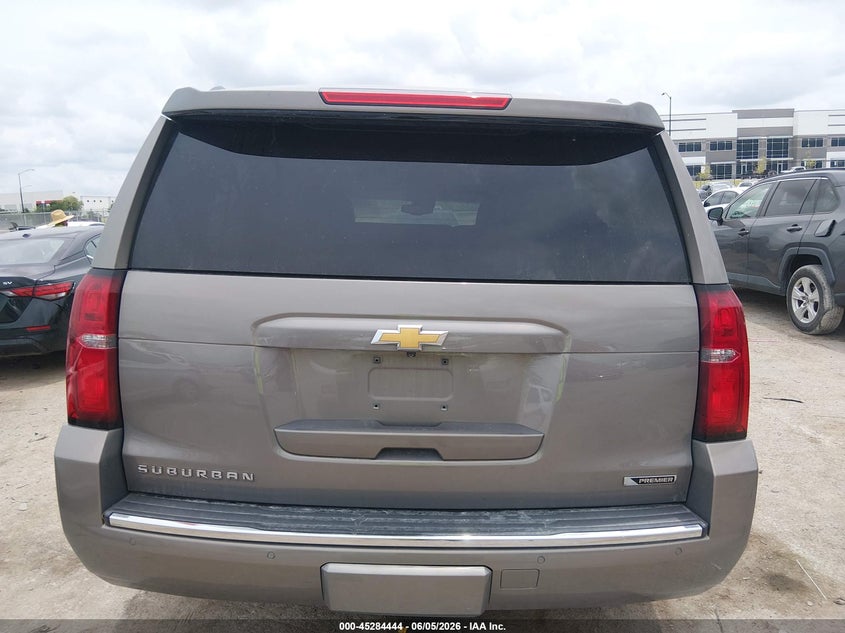 CHEVROLET SUBURBAN - zdjęcie 15