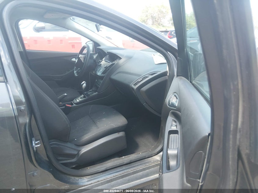 2016 FORD FOCUS auction photo 5
