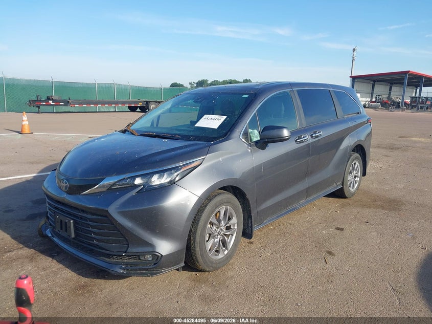 Vin: 5tdyrkec8ss251551, lot: 45782332, toyota sienna xle/autono-mass 20252