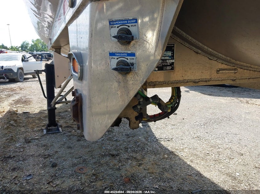 2012 MAC TRAILER MFG END DUMP auction photo 7