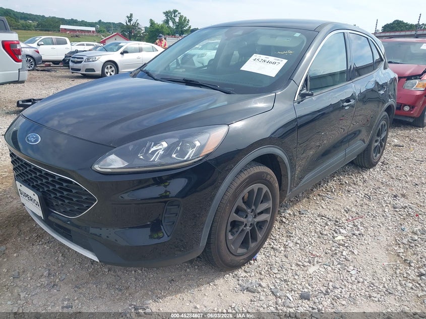 Vin: 1fmcu0g68lua00641, lot: 45782443, ford escape se 20202