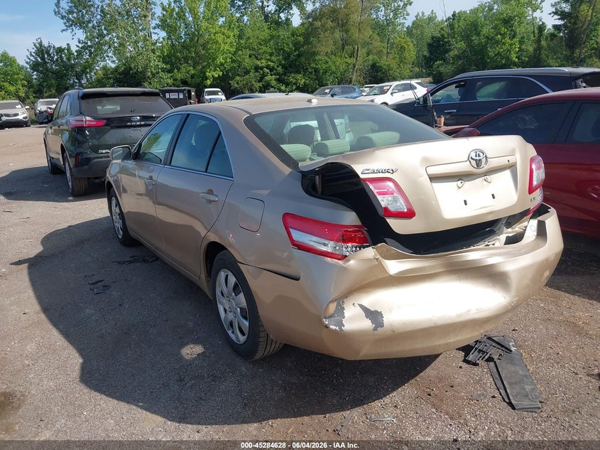 Vin: 4t1bf3ek3au560426, lot: 45782464, toyota camry le 20103