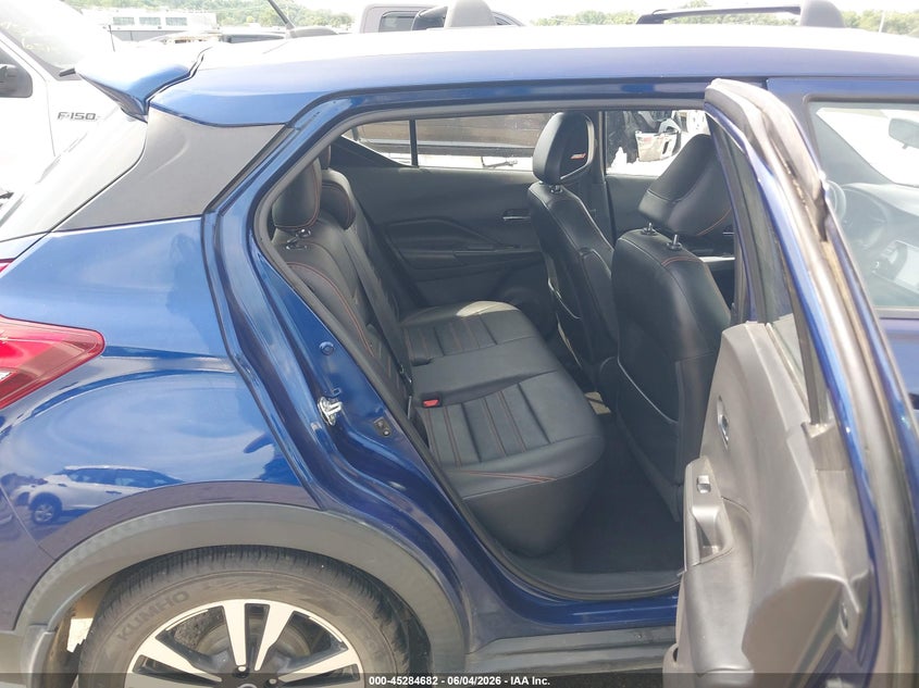2018 NISSAN KICKS auction photo 8