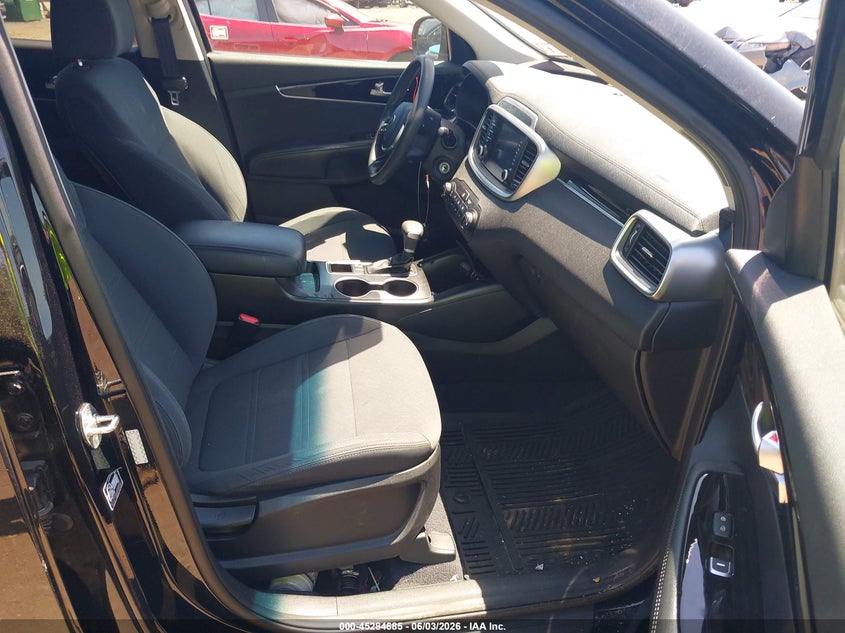 2019 Kia Sorento 2.4L L VIN: 5XYPG4A35KG583950 Lot: 45284685