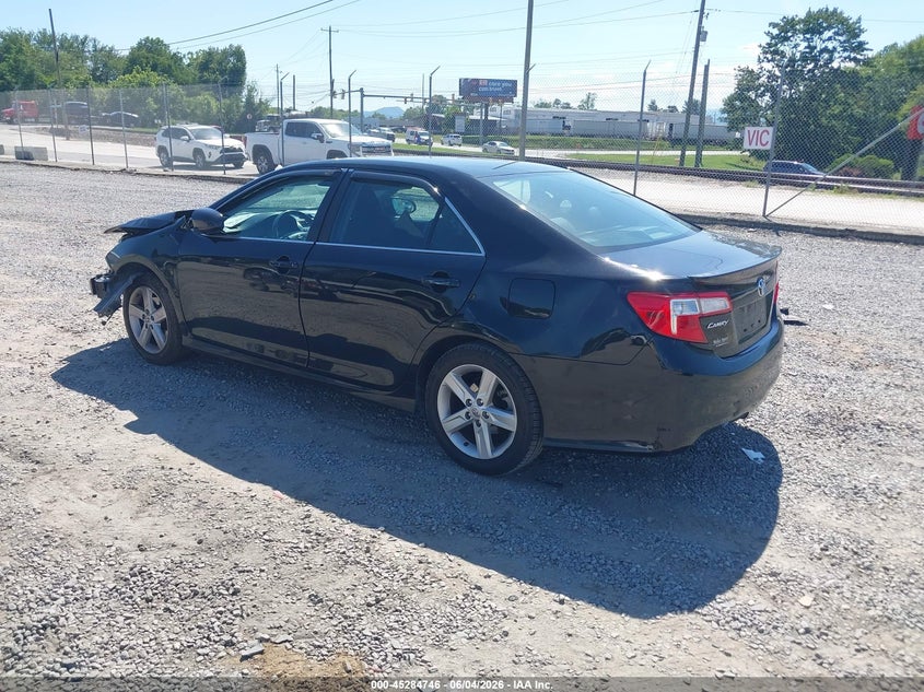 Vin: 4t1bf1fk8eu388273, lot: 45782582, toyota camry se 20143