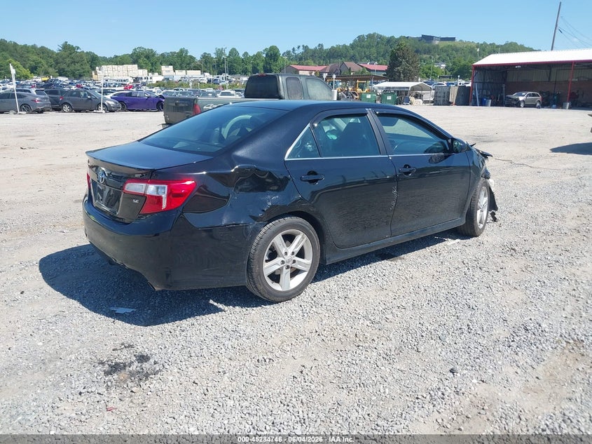 Vin: 4t1bf1fk8eu388273, lot: 45782582, toyota camry se 20144